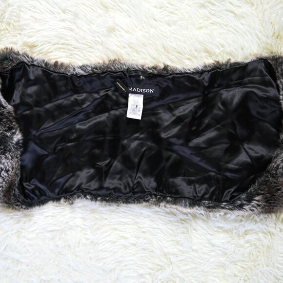 Faux Fur Shawl - Picture 3 of 3